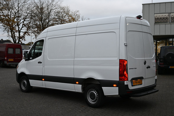 Mercedes-Benz Sprinter 317 CDI L2H2 RWD MBUX met camera, LED in laadruimte, Opstap