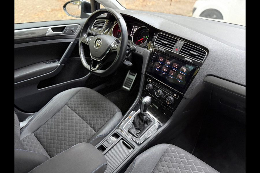 Volkswagen Golf 1.6 TDI Highline Business R l Facelift l Navi l PDC l ACC l Distr VV l Rijdt & Schakelt zeer goed l