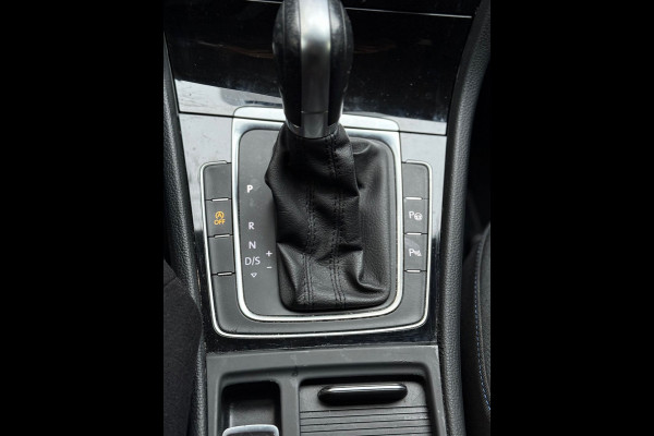 Volkswagen Golf 1.6 TDI Highline Business R l Facelift l Navi l PDC l ACC l Distr VV l Rijdt & Schakelt zeer goed l