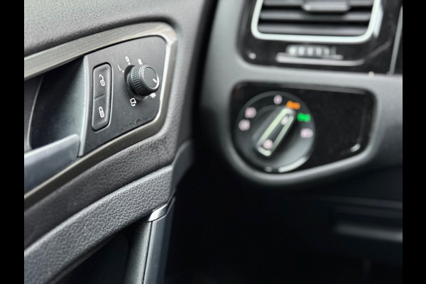 Volkswagen Golf 1.6 TDI Highline Business R l Facelift l Navi l PDC l ACC l Distr VV l Rijdt & Schakelt zeer goed l