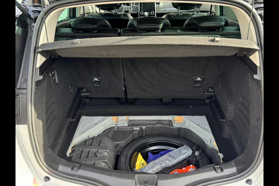 Renault Scénic 1.3 TCe Intens Automaat Adaptive cruise Clima Bose Apple / Android Trekhaak Camera v+a Parkeerhulp