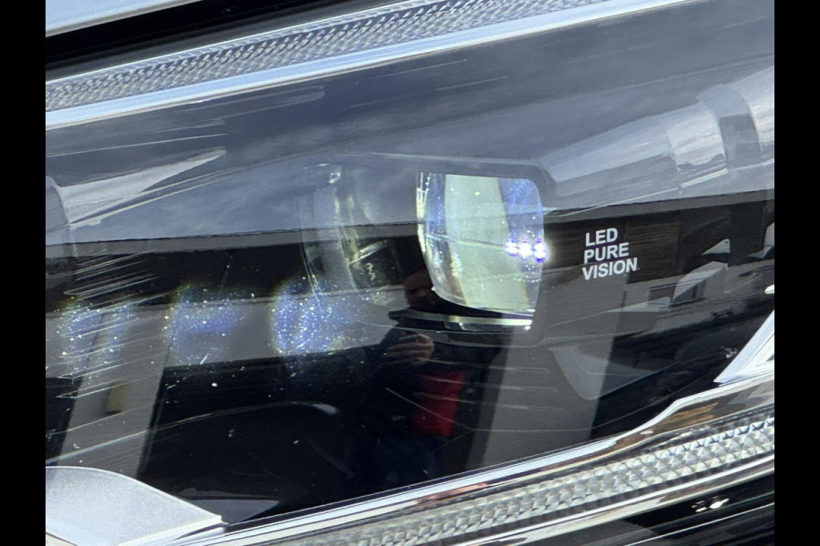 Renault Scénic 1.3 TCe Intens Automaat Adaptive cruise Clima Bose Apple / Android Trekhaak Camera v+a Parkeerhulp