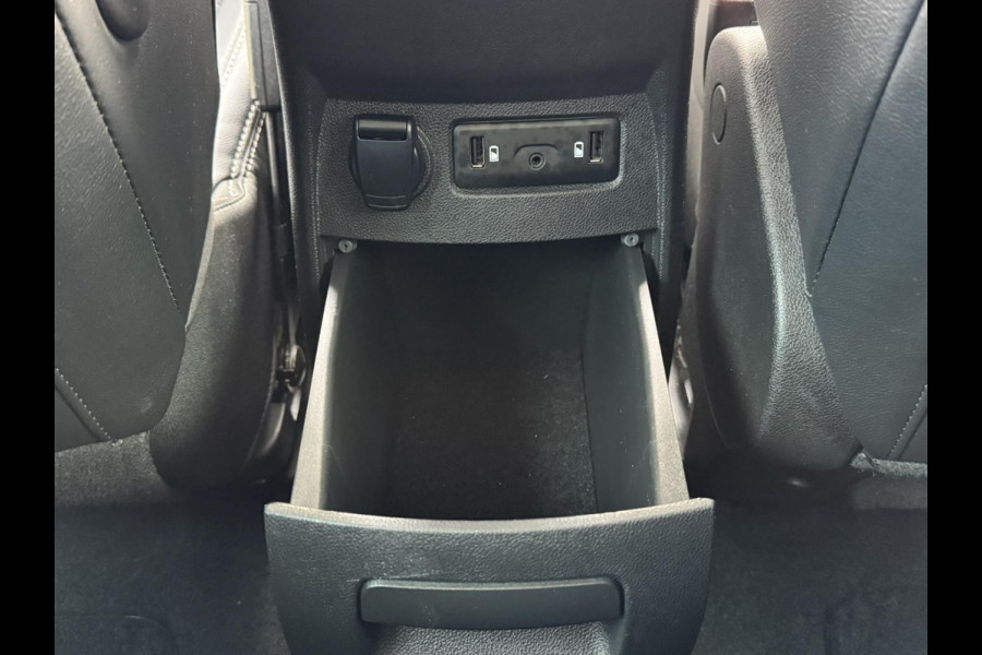 Renault Scénic 1.3 TCe Intens Automaat Adaptive cruise Clima Bose Apple / Android Trekhaak Camera v+a Parkeerhulp