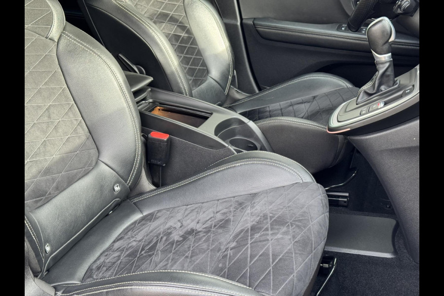 Renault Scénic 1.3 TCe Intens Automaat Adaptive cruise Clima Bose Apple / Android Trekhaak Camera v+a Parkeerhulp