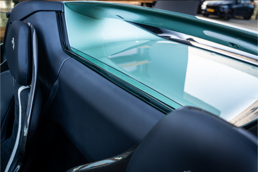 Ferrari 296 GTS 3.0 V6 - Verde Francesca | Spyder l 830PK! l Race Display l Racing Seats | Carbon