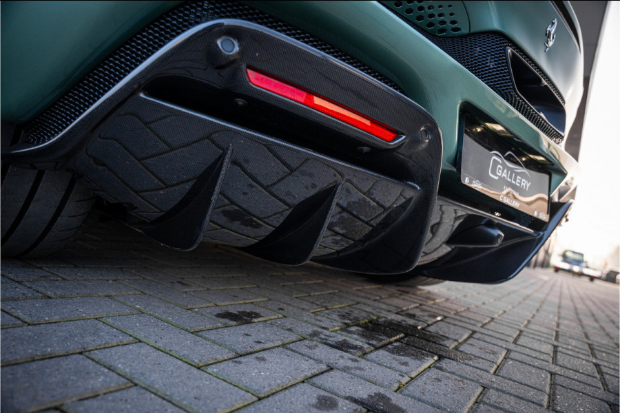 Ferrari 296 GTS 3.0 V6 - Verde Francesca | Spyder l 830PK! l Race Display l Racing Seats | Carbon