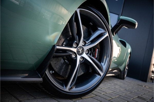 Ferrari 296 GTS 3.0 V6 - Verde Francesca | Spyder l 830PK! l Race Display l Racing Seats | Carbon