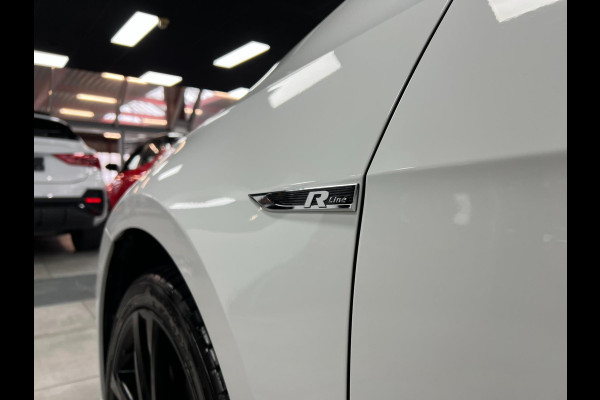 Volkswagen Golf 7.5 1.5 TSI R-LINE | ACC | CARPLAY |LED|