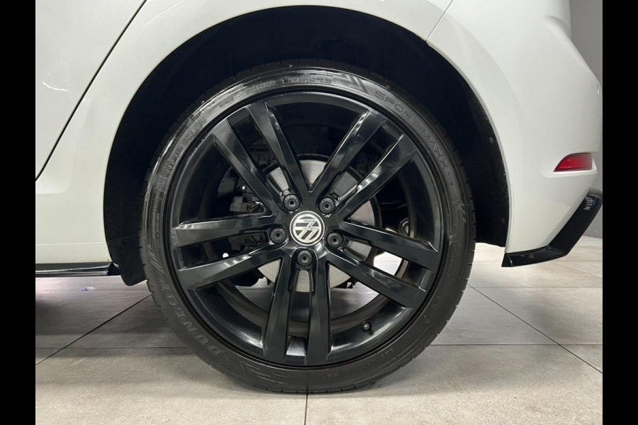Volkswagen Golf 7.5 1.5 TSI R-LINE | ACC | CARPLAY |LED|