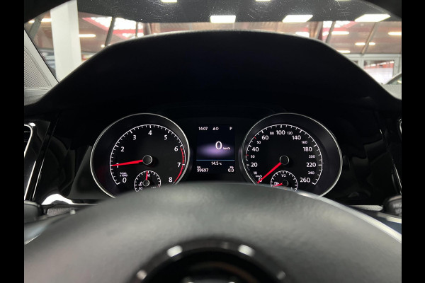 Volkswagen Golf 7.5 1.5 TSI R-LINE | ACC | CARPLAY |LED|