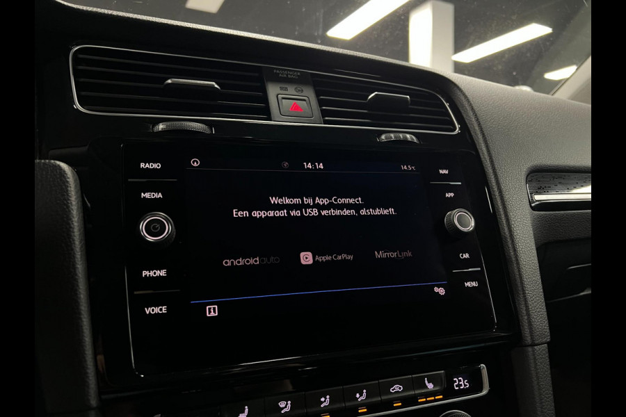 Volkswagen Golf 7.5 1.5 TSI R-LINE | ACC | CARPLAY |LED|