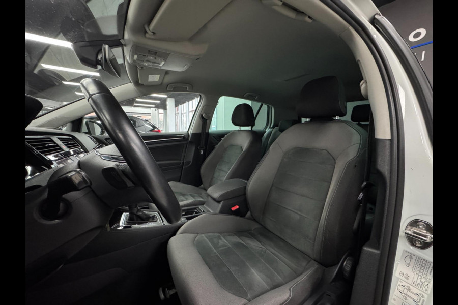 Volkswagen Golf 7.5 1.5 TSI R-LINE | ACC | CARPLAY |LED|