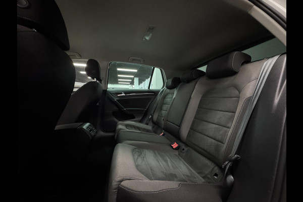 Volkswagen Golf 7.5 1.5 TSI R-LINE | ACC | CARPLAY |LED|