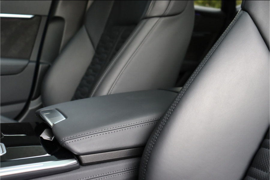 Audi RS7 4.0 V8 TFSI quattro **Dynamic Plus/4ws/Ceramic/Carbon/HUD/Pano/Matrix/360**