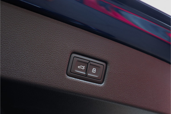 Audi RS7 4.0 V8 TFSI quattro **Dynamic Plus/4ws/Ceramic/Carbon/HUD/Pano/Matrix/360**