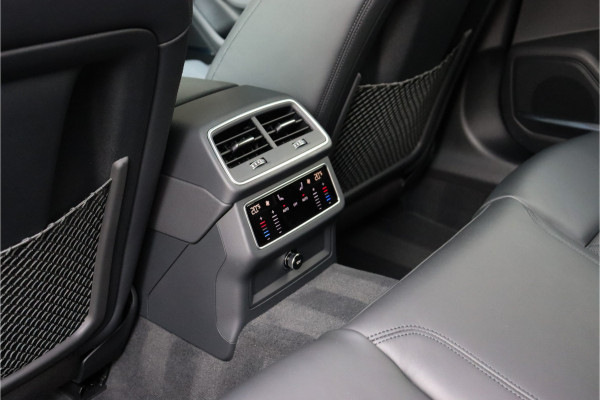 Audi RS7 4.0 V8 TFSI quattro **Dynamic Plus/4ws/Ceramic/Carbon/HUD/Pano/Matrix/360**