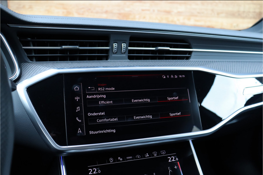 Audi RS7 4.0 V8 TFSI quattro **Dynamic Plus/4ws/Ceramic/Carbon/HUD/Pano/Matrix/360**