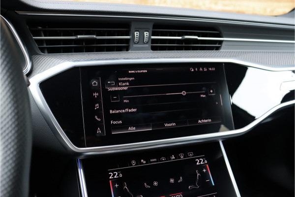 Audi RS7 4.0 V8 TFSI quattro **Dynamic Plus/4ws/Ceramic/Carbon/HUD/Pano/Matrix/360**