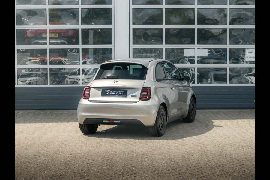 Fiat 500E Giorgio Armani Collector's Edition 42 kWh | 17% Bijtelling | Zeer Exclusief | Beperkte Oplage !