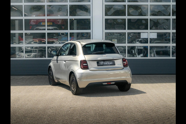 Fiat 500E Giorgio Armani Collector's Edition 42 kWh | 17% Bijtelling | Zeer Exclusief | Beperkte Oplage !