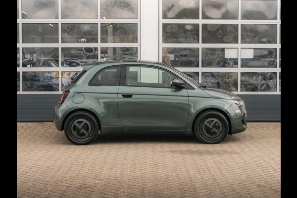 Fiat 500E Giorgio Armani Edition 42 kWh | 17% Bijtelling | Zeer Exclusief | Beperkte Oplage !