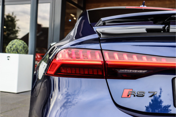 Audi RS7 4.0 V8 TFSI quattro **Dynamic Plus/4ws/Ceramic/Carbon/HUD/Pano/Matrix/360**