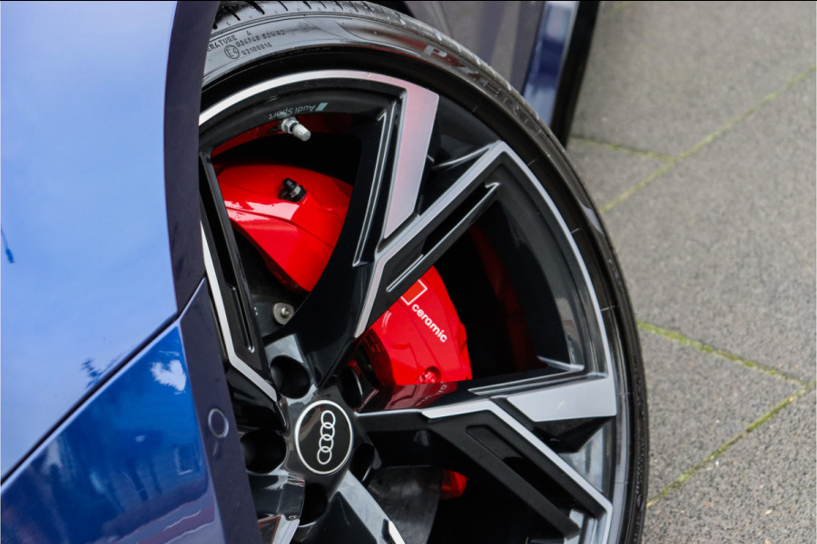 Audi RS7 4.0 V8 TFSI quattro **Dynamic Plus/4ws/Ceramic/Carbon/HUD/Pano/Matrix/360**