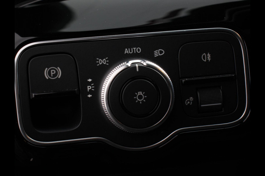 Mercedes-Benz CLA-Klasse Shooting Brake 200 163pk DCT Progressive | Navigatie | Camera | Parkeersensoren | Elektrische achterklep | Stoelverwarming | Cruise Control | Ledverlichting | Climate Control