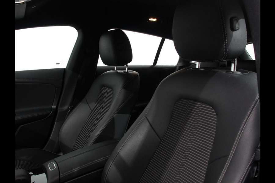 Mercedes-Benz CLA-Klasse Shooting Brake 200 163pk DCT Progressive | Navigatie | Camera | Parkeersensoren | Elektrische achterklep | Stoelverwarming | Cruise Control | Ledverlichting | Climate Control