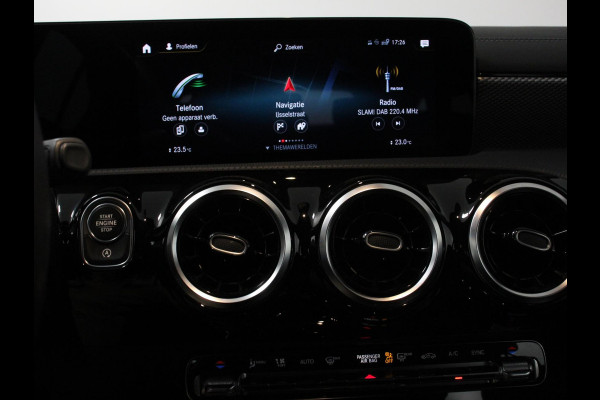Mercedes-Benz CLA-Klasse Shooting Brake 200 163pk DCT Progressive | Navigatie | Camera | Parkeersensoren | Elektrische achterklep | Stoelverwarming | Cruise Control | Ledverlichting | Climate Control
