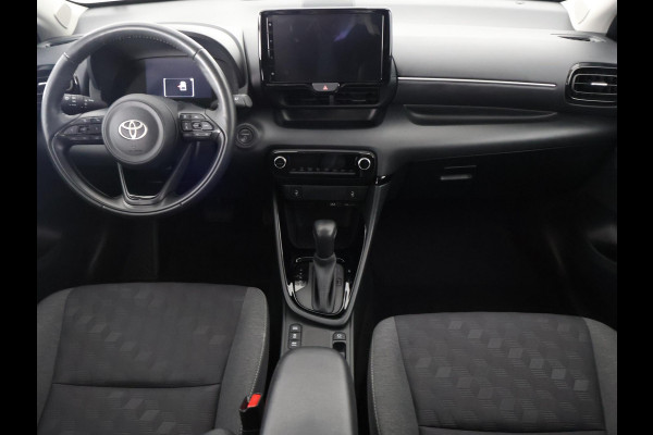Toyota Yaris 1.5 Hybrid 115 Dynamic Luxury | Stuur- & Stoelverwarming | Dodehoek Detectie | Comfort Pack |