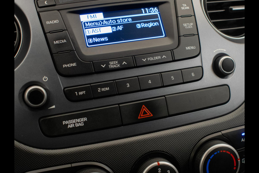 Hyundai i10 1.0i Comfort Sport (CRUISE,BLUETOOTH,ELEKTRISCH PAKKET,LED,AIRCO,SPORTSTOELEN,NIEUWE APK,NETTE STAAT)