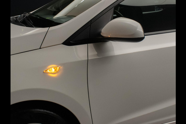 Hyundai i10 1.0i Comfort Sport (CRUISE,BLUETOOTH,ELEKTRISCH PAKKET,LED,AIRCO,SPORTSTOELEN,NIEUWE APK,NETTE STAAT)