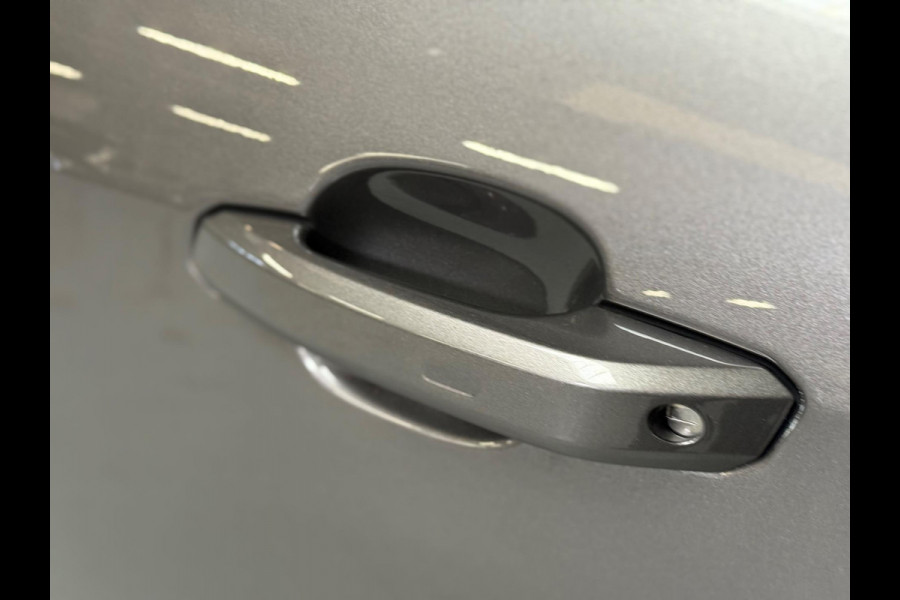 Audi A4 Limousine 35 TFSI S edition Competition 3 x S-line | NAP | Pano | Stoelverwarming | Sfeerverlichting | DAB | CarPlay