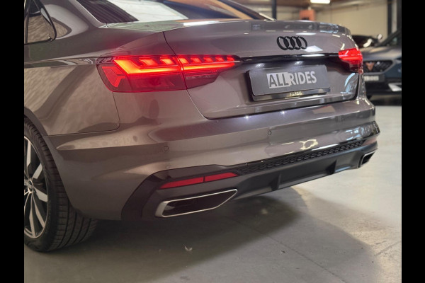 Audi A4 Limousine 35 TFSI S edition Competition 3 x S-line | NAP | Pano | Stoelverwarming | Sfeerverlichting | DAB | CarPlay