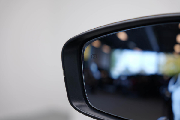 MG EHS 1.5 TGDI Luxury |Pano|360 Camera|Leder|Dodehoek|Ambience|Elek. Stoelen|