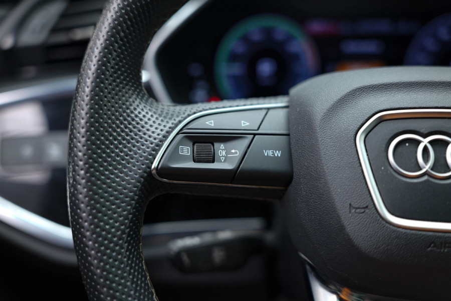 Audi Q3 Sportback 45 TFSI e 3x S-Line |Pano|Camera|Dodehoek|