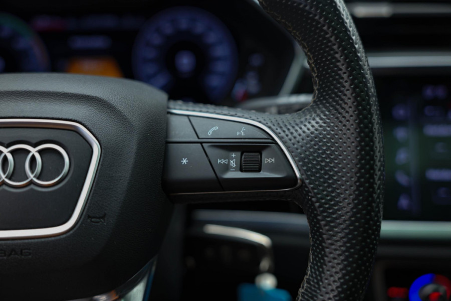 Audi Q3 Sportback 45 TFSI e 3x S-Line |Pano|Camera|Dodehoek|