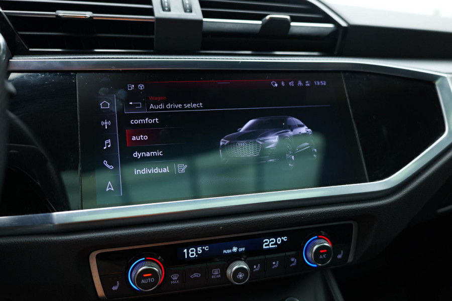 Audi Q3 Sportback 45 TFSI e 3x S-Line |Pano|Camera|Dodehoek|