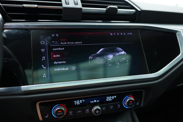 Audi Q3 Sportback 45 TFSI e 3x S-Line |Pano|Camera|Dodehoek|