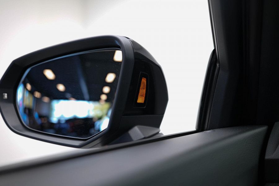 Audi Q3 Sportback 45 TFSI e 3x S-Line |Pano|Camera|Dodehoek|