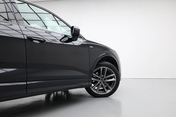Audi Q3 Sportback 45 TFSI e 3x S-Line |Pano|Camera|Dodehoek|
