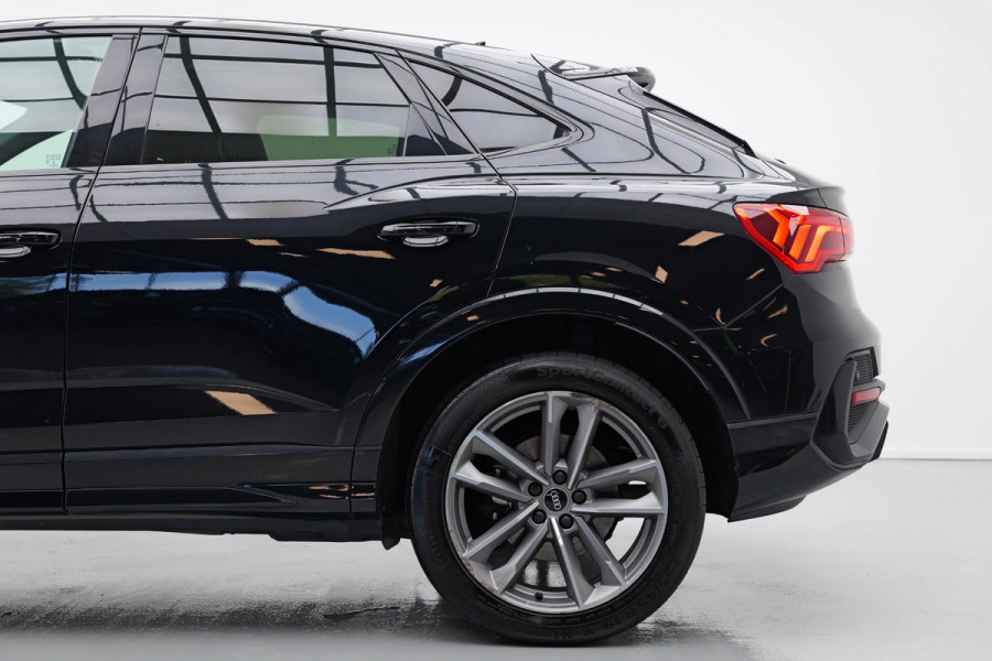 Audi Q3 Sportback 45 TFSI e 3x S-Line |Pano|Camera|Dodehoek|