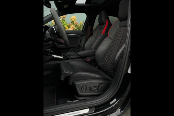 Audi RS3 Sportback 2.5 TFSI RS 3 quatt. PANO HUD NAVI CAMERA SPORTVELGEN