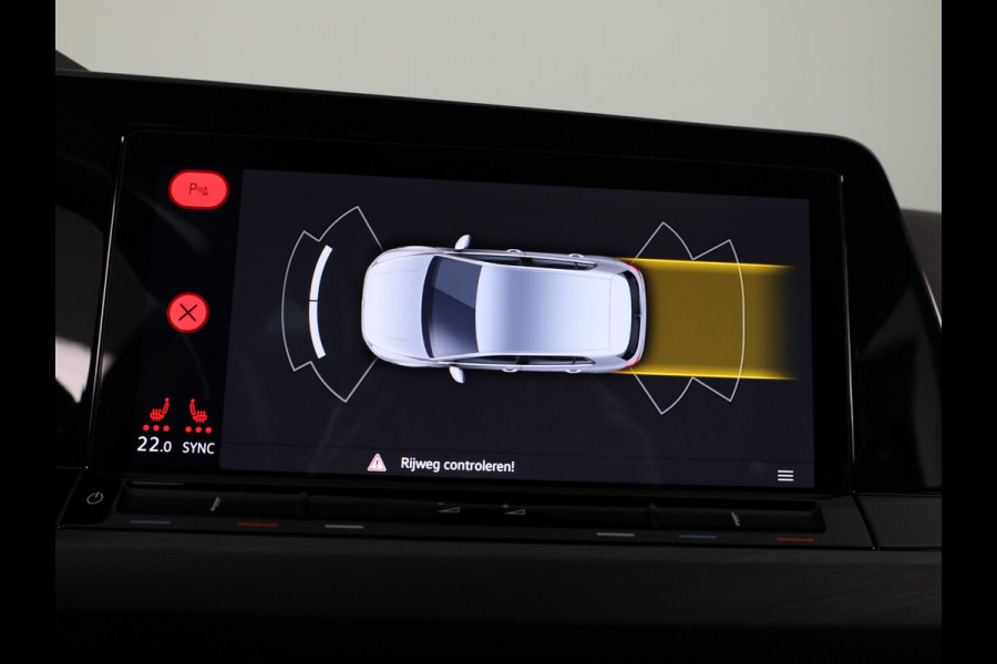 Volkswagen Golf 1.4 eHybrid Style 204 pk Automaat (DSG) | Navigatie | Parkeersensoren | Autom. airco (3 zones) | Stoelverwarming | LED koplampen |