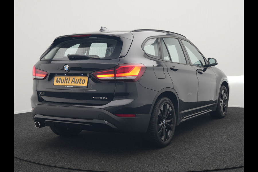 BMW X1 xDrive25e Sportline Plug In Hybrid 221pk Dealer O.H PHEV | Trekhaak Afn. | Head Up | Adaptive Cruise | Camera | Lederen Sportstoelen Verwarmd | M Sportstuur | Navigatie | DAB | 18"L.M |