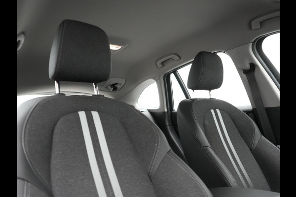 BMW X1 xDrive25e Sportline Plug In Hybrid 221pk Dealer O.H PHEV | Trekhaak Afn. | Head Up | Adaptive Cruise | Camera | Lederen Sportstoelen Verwarmd | M Sportstuur | Navigatie | DAB | 18"L.M |