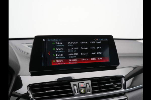 BMW X1 xDrive25e Sportline Plug In Hybrid 221pk Dealer O.H PHEV | Trekhaak Afn. | Head Up | Adaptive Cruise | Camera | Lederen Sportstoelen Verwarmd | M Sportstuur | Navigatie | DAB | 18"L.M |