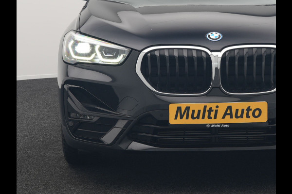 BMW X1 xDrive25e Sportline Plug In Hybrid 221pk Dealer O.H PHEV | Trekhaak Afn. | Head Up | Adaptive Cruise | Camera | Lederen Sportstoelen Verwarmd | M Sportstuur | Navigatie | DAB | 18"L.M |