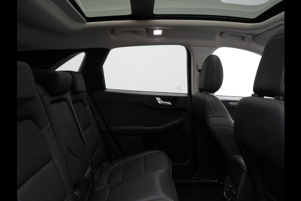 Ford Kuga 2.5 Titanium Plug In Hybrid 225pk Dealer O.H. PHEV | Panodak | Trekhaak Afneembaar | Adaptive Cruise | 360 Camera | Bang&Olufsen | Sportstoelen & Stuur Verwarmd | Keyless | Blis | Navigatie | DAB |